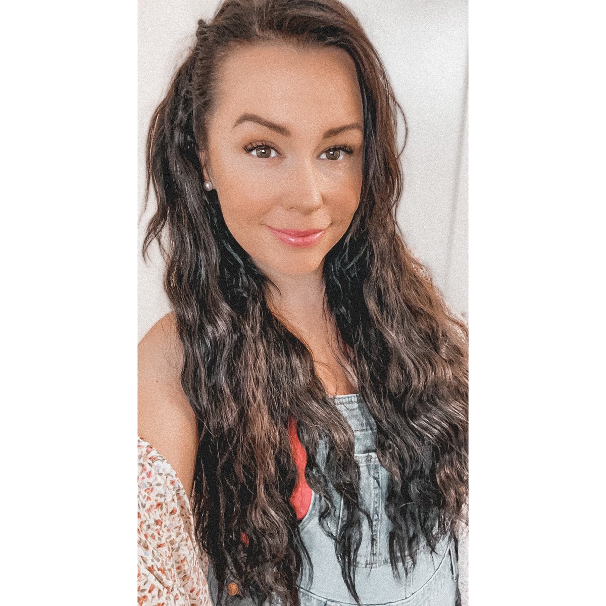 chrissy_frisbee's tweet image. #overalls kinda day! Staying positive! Remember you matter! #autism #highfunctioningautism