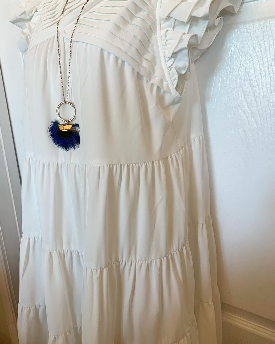 Cotiqueshop's tweet photo. Been searching for a solid white dress? We just received this beauty! Come by and grab your size!
💙Available in sizes small-large
Don’t forget this cute necklace!💙
#whitedress #blueaccessories https://t.co/2nXd7UX39Y