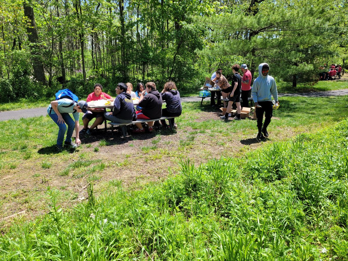 GMNorth's tweet photo. Stopped for lunch in Gettysburg, next is the battlefield tour! #DC2022 https://t.co/z4KIIPzgtg