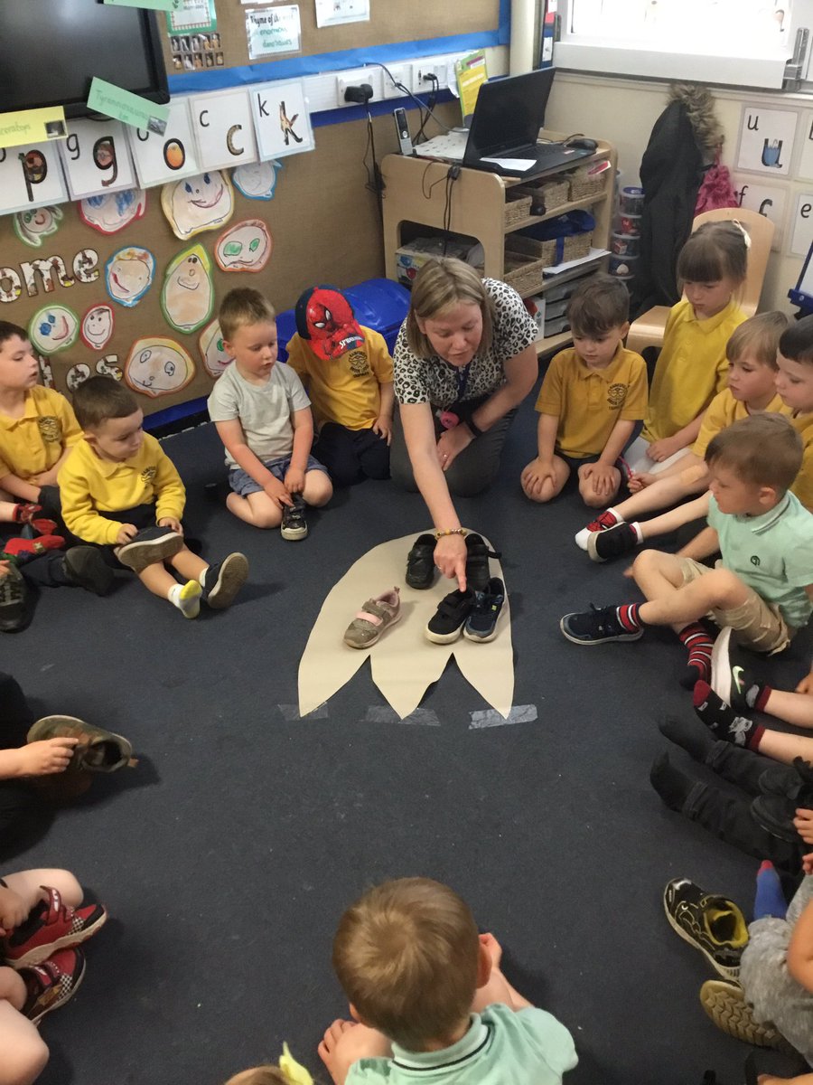 MuganRBL's tweet photo. Today a dinosaur’s footprint appeared on Tadpoles carpet! We estimated how many shoes would fit on the footprint. Some said 5,7,3 but it was actually 22 shoes! https://t.co/ogJNKfmS5A