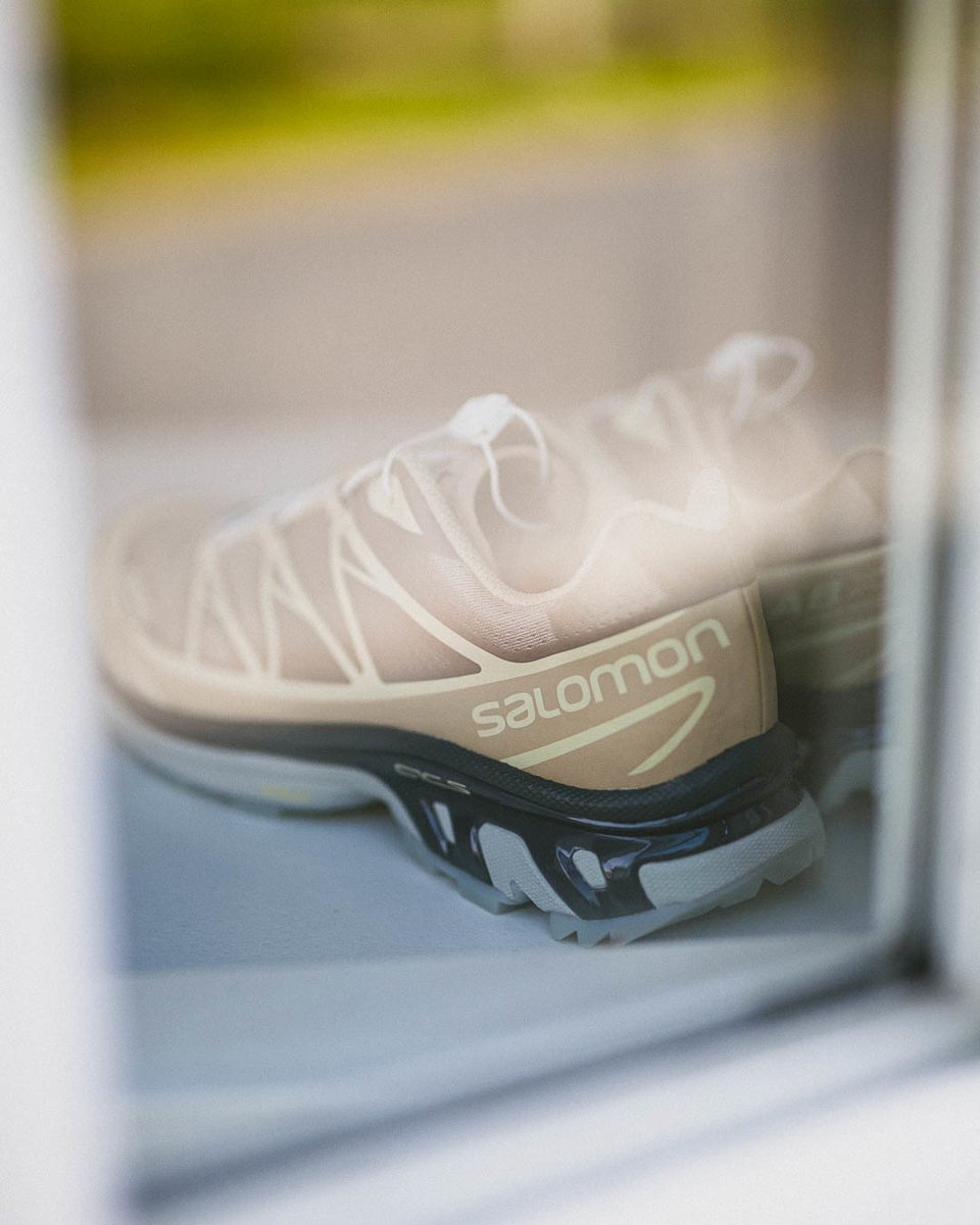 Safari / Magnet/ Vanilla ice, who'd have thought? The latest colourway of Salomon's XT-6 trail runner is pays homage to Rapper Vanilla Ice in this week's arrivals from Salomon.

Available in unisex sizing in-store at Kronprinsensgade 3 and online now.