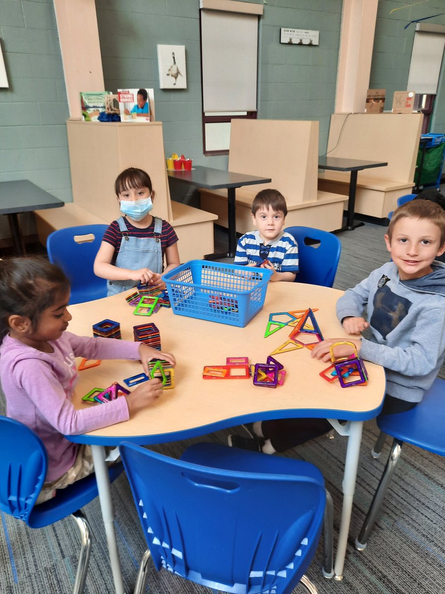 Mrs_Taves's tweet photo. We love library days! Our last library visit will be Wednesday June 1, 2022. Don't forget to return your books! https://t.co/vBg62y6yHY