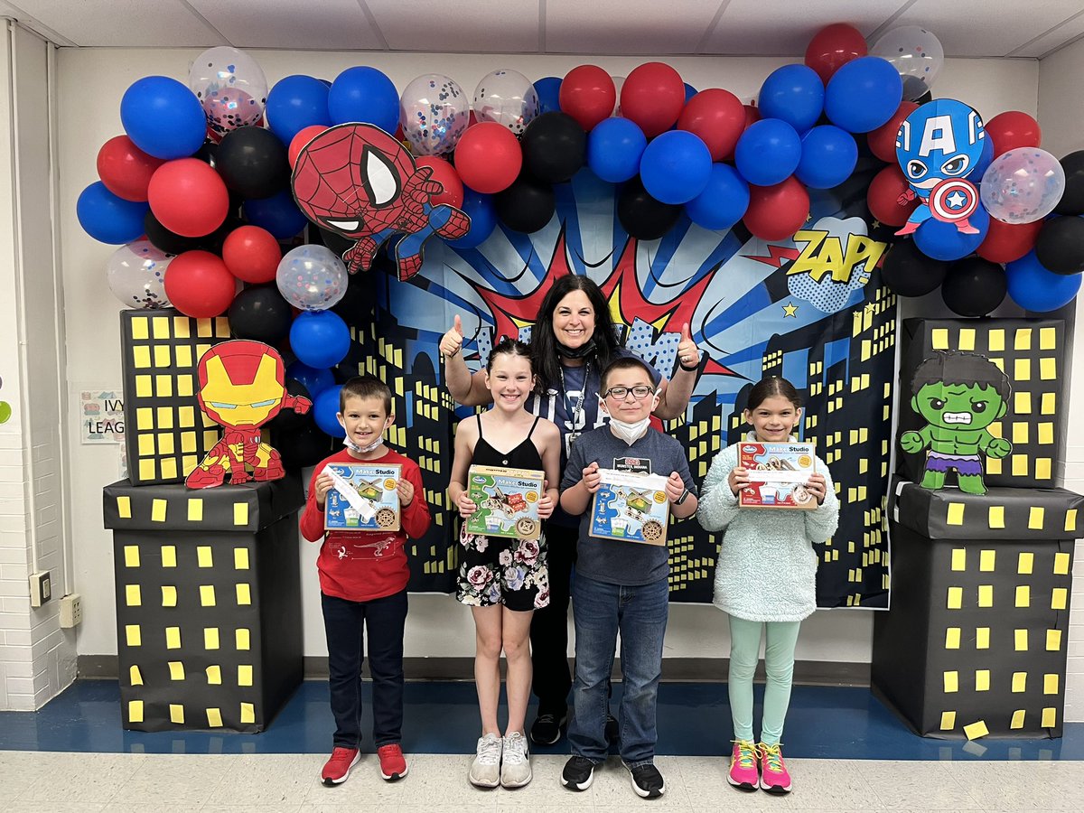 klein_staci's tweet photo. Our lucky raffle winners from STEAM night! Congrats!!!!
@western161 @D161Supe #d161learns https://t.co/4o5t6KZyOD