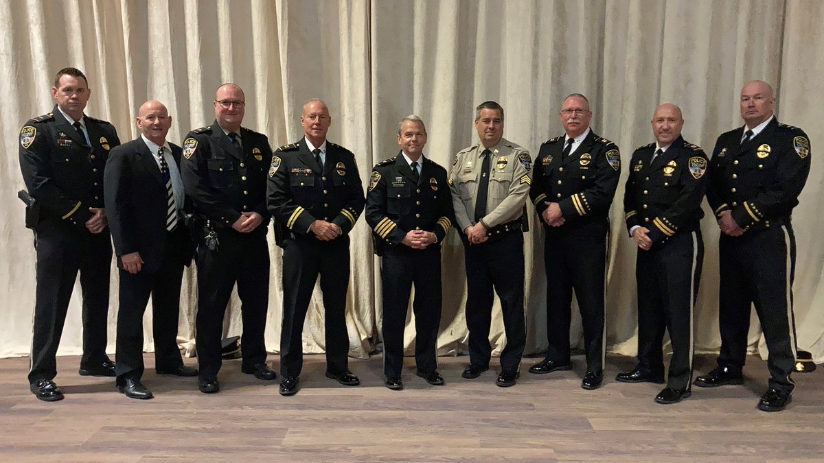 SCCMOPD's tweet photo. In honor of National Police Week, #SCCPD staff attended SLPCA's 30th Annual Police Officer Memorial Breakfast. This year’s program paid special tribute to fallen @stlcountypd Det. Antonio Valentine.
View the region's fallen officer roll call at https://t.co/IbbUfSe0HP. https://t.co/bwkC3MI8RO