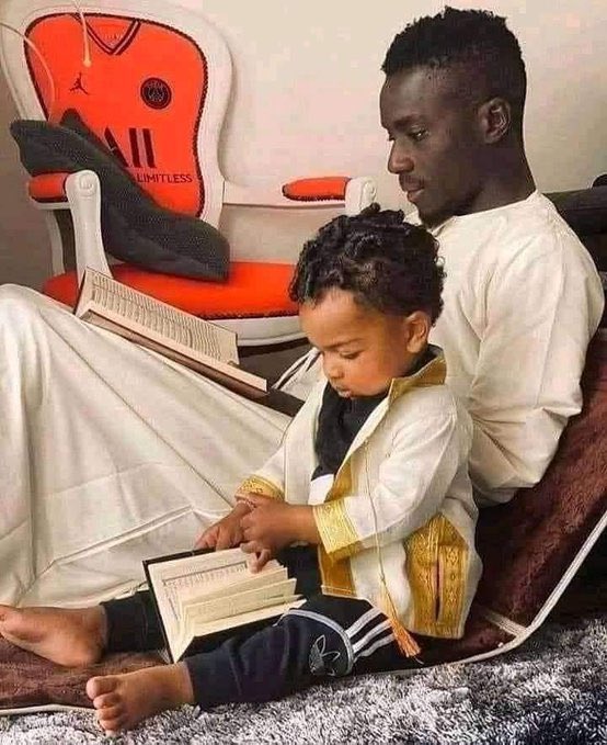 _AboMrzoq's tweet photo. The world must respect his beliefs
All Muslims are proud and with you
Keep going  @IGanaGueye 

 #WeareallIdrissa https://t.co/Q8qWijuiqU