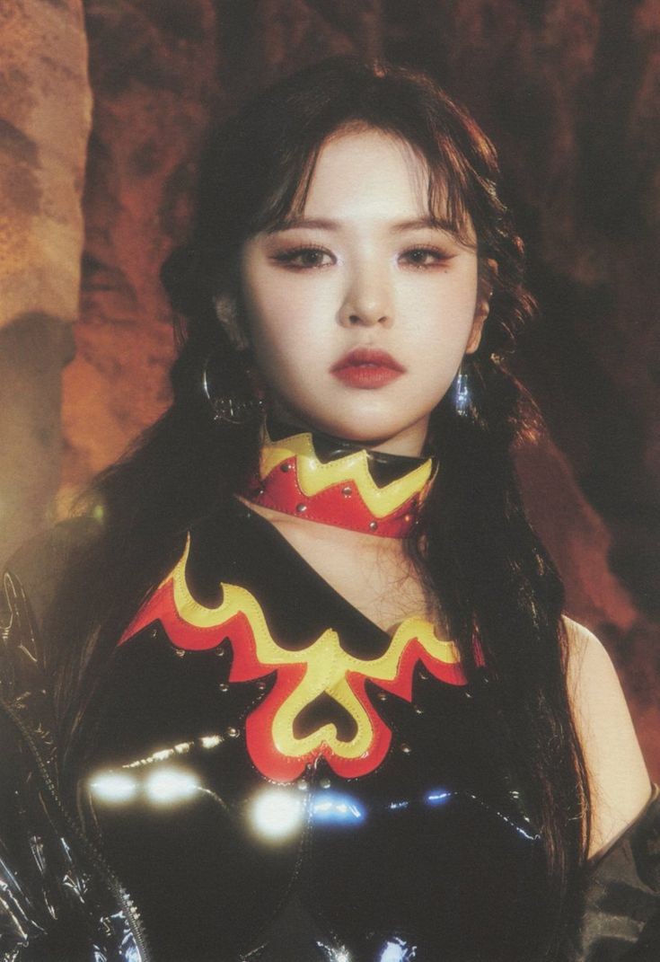 jiwonda's tweet photo. the rent was due on this day so she worked her ass off and brought only the best to the table
#EURapGoddess #HAPPY_EU_DAY #EspeciallyEUDay #EVERGLOW #에버글로우 #이유 #EU @EVERGLOW_TWT https://t.co/7L1lcpkV41