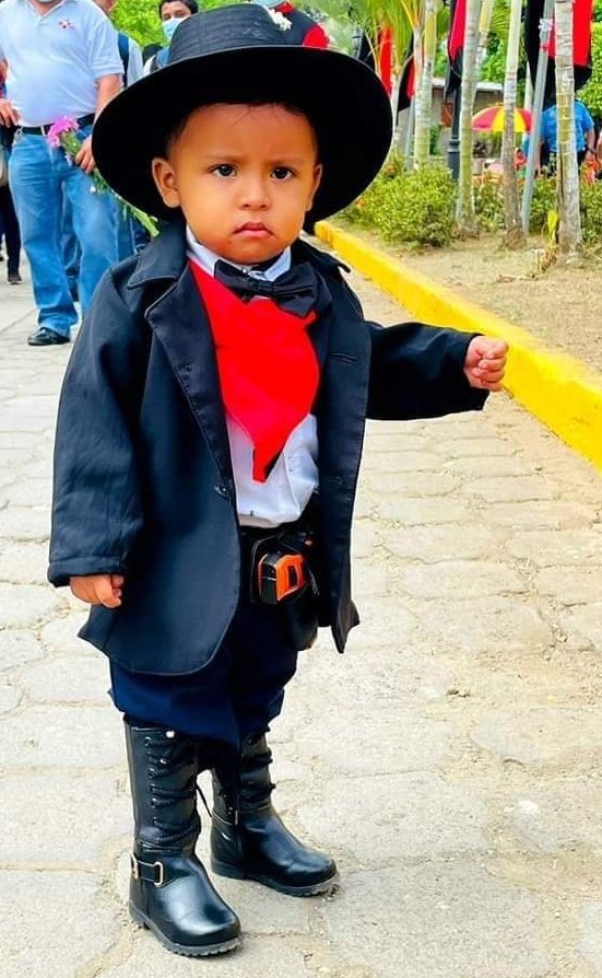HUELLA SANDINISTA🇳🇮 (@huella_sandinis) on Twitter photo #SandinoSiempre
Sandino Vive en el corazón ❤️ 🖤 de Nicaragua 🇳🇮
Sandino a 127 años de su natalicio, germina su Pensamiento en el relevo Generacional.
#UnidosEnVictorias
<a href="/FloryCantoX/">Flor y Canto 🇳🇮</a> <a href="/RDRFSLN_/">RDRFSLN_🇳🇮❤🖤</a> <a href="/Atego16/">@🅰🆃🅴🅶🅾 🇳🇮</a> #SandinoSiempre
Sandino Vive en el corazón ❤️ 🖤 de Nicaragua 🇳🇮
Sandino a 127 años de su natalicio, germina su Pensamiento en el relevo Generacional.
#UnidosEnVictorias
<a href="/FloryCantoX/">Flor y Canto 🇳🇮</a> <a href="/RDRFSLN_/">RDRFSLN_🇳🇮❤🖤</a> <a href="/Atego16/">@🅰🆃🅴🅶🅾 🇳🇮</a>