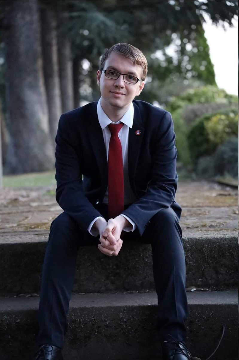 RSouveraine's tweet photo. Originaire de la Loire et ayant grandi dans le département, à cheval entre la ruralité et la ville, Alexandre Vidal sera notre candidat dans la 3ème circonscription de la Loire ! (1/6) https://t.co/pXu8ZICjOV
