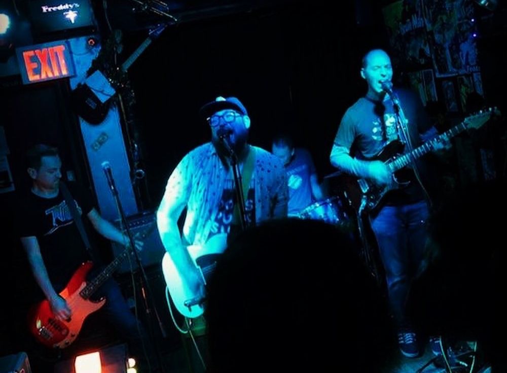 freddys@freddysbar.com tweet media