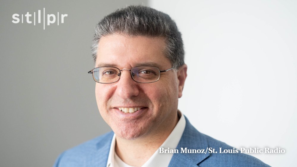 STLonAir's tweet image. The former @stltoday metro editor is now its editor in chief.

We're talking with @alanachkar about coming back to #STL, his vision for the #PostDispatch, and the challenges newspapers are facing from hedge funds and shrinking print editions.

Listen now: news.stlpublicradio.org/show/st-louis-…