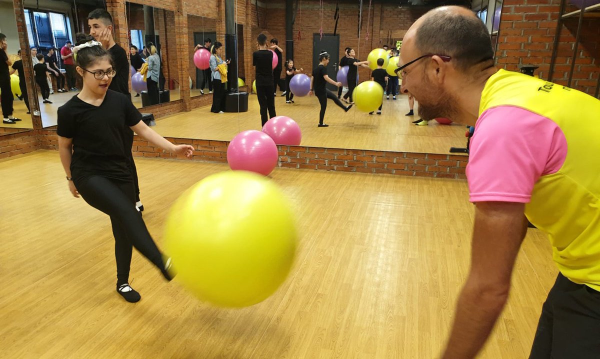 🇦🇿 #azerbaïdjan 🇦🇿 passer une nuit dans un #orphelinat, rencontrer Sadiq, faire de la #gymnastique ou du #fitness avec des enfants en situation de #Handicap sont une infime partie du bonheur partagé à Baku. L'#inclusion est sur une bonne voie en Azerbaïdjan !
<a href="/FrAzDialogue/">Association Dialogue France-Azerbaïdjan</a>