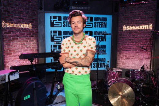 hsdcandids's tweet photo. Harry at SiriusXM for ‘The Howard Stern Show’ https://t.co/7mF2nL4U4E