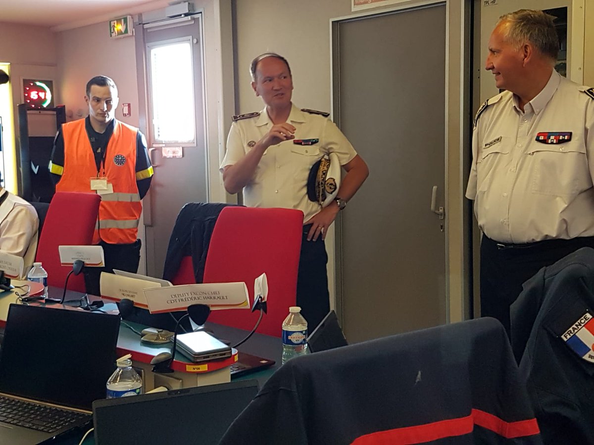 Premarmed's tweet photo. [#DOMINO22] Le CRG Thierry Duchesne, adjoint #ActionDÉtatEnMer de @Premarmed, présent cet après-midi sur site de la direction d'exercice #DOMINO22.
Objectif  ➡️ s'entraîner ensemble pour meilleure coordination entre services, notamment en cas de crises multiples. https://t.co/uskY2qaUDR