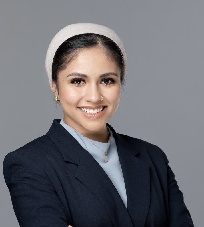 Hello #MedTwitter! I wanted to formally introduce myself. I’m Amber, born&amp;raised in Cleveland, went to tOSU for college &amp; now go to school in Dayton. I’m applying for IM residency b/c it’s the heart of medicine &amp; I’m passionate about medical &amp; patient education. Ask me anything!