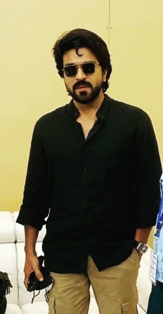 looserr_1's tweet photo. Rammmppppp look 🥵🥵 
Jathini.........anthe 🤞💉 

@AlwaysRamCharan #RC15 💥
MAN OF MASSES RAMCHARAN https://t.co/olnfHyV3sd
