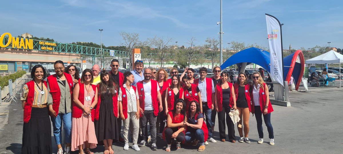 Belle opération ce jour avec plus de 260 visiteurs à la place de #emploi et #formation  #commerce #grande distribution #expertisedAvenir  Marseille Grand littoral. Un grand MERCI à nos partenaires, @GroupeCarrefour ,<a href="/Chaussea/">CHAUSSEA</a>, <a href="/opco/">opco</a> #commerce ...et 👋👋a nos équipes.