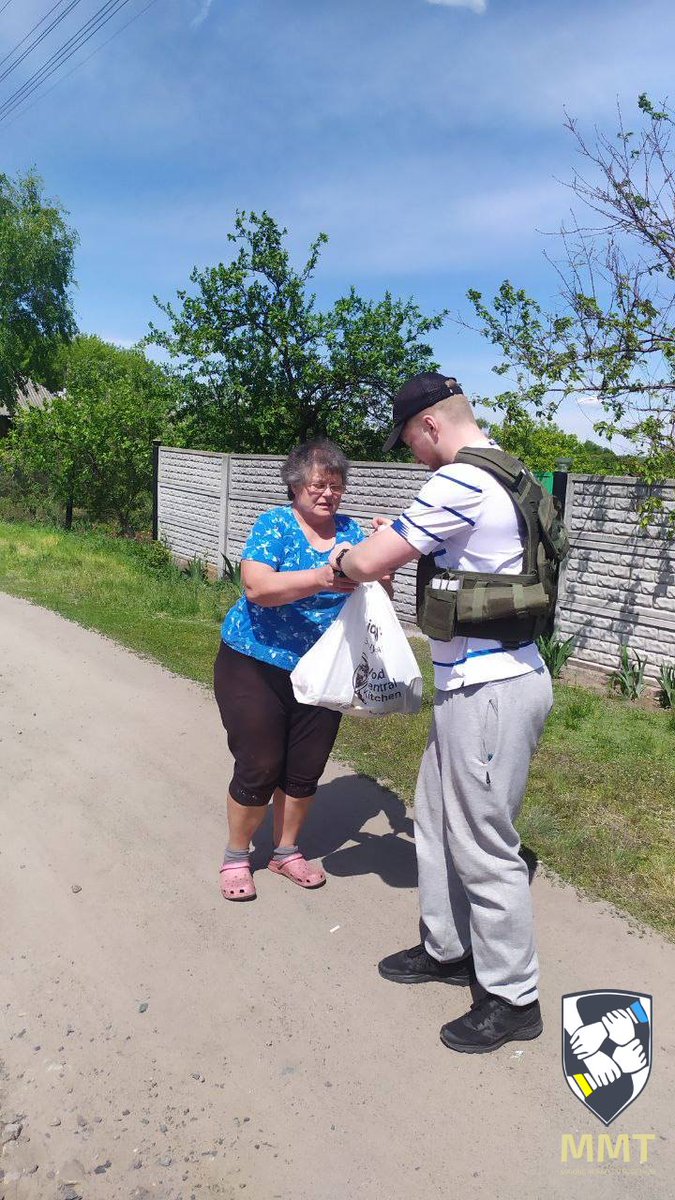 officialgobn's tweet photo. Звіт про передачу гуманітарної допомоги мешканцям села Базаліївка, Харківська область.
#ff #ff_ua #TeamToFollow #followback #RT https://t.co/kii4Ha7wrp