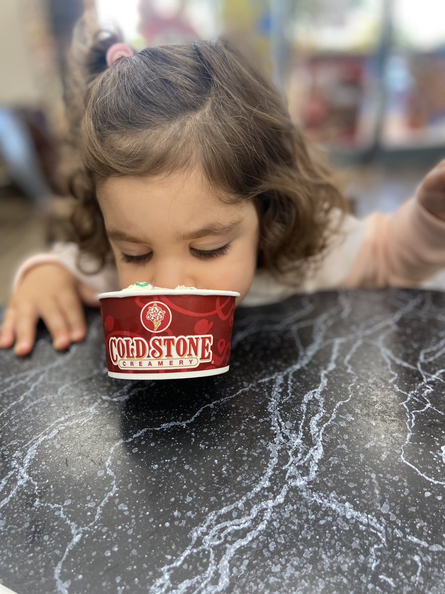 Evanjina's tweet photo. It may be a kid size but she gotta have it @ColdStone #sweetcream #sprinkles https://t.co/amJEyK0mjF