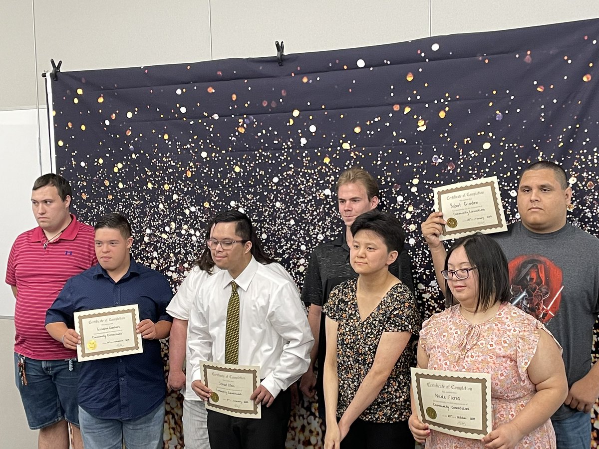 Michael_A_Webb's tweet photo. We are very proud of all @TomballISD students meeting graduation requirements this year, but there is a unique group of students that  graduate by meeting course requirements *AND* securing employment.  Congratulations to all @Connections_18 graduates this year!  @TomballTransit1 https://t.co/zk5WRZKQmg