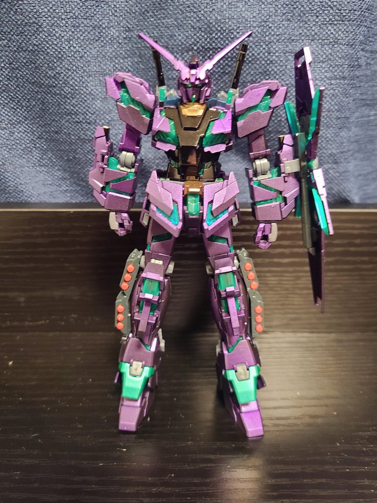 gundam_oj's tweet photo. No.2205-006
ユニコーンガンダム [EVA-COLOR Ver.]

細かい塗装は追加予定。
写真より実際に見るとサイコフレームが暗くて蛍光グリーン感が薄れるんですよね。
裏にクリアイエロー吹いたら改善するかな。

#ガンプラおじさん
#エヴァンゲリオン 
#ユニコーンガンダム
#秋葉原工作室 https://t.co/VzmZtmCDyM