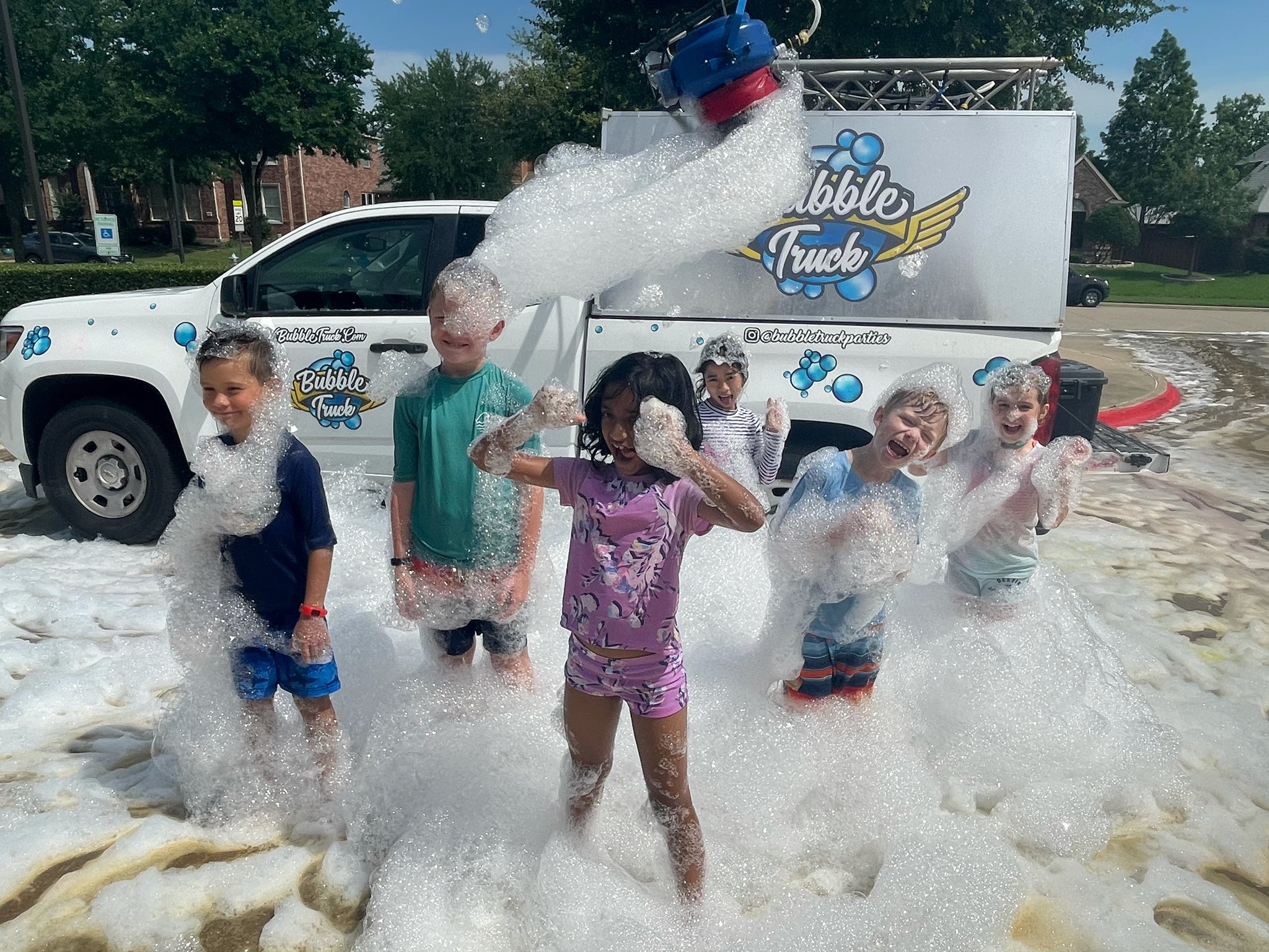 Bubble truck 2024