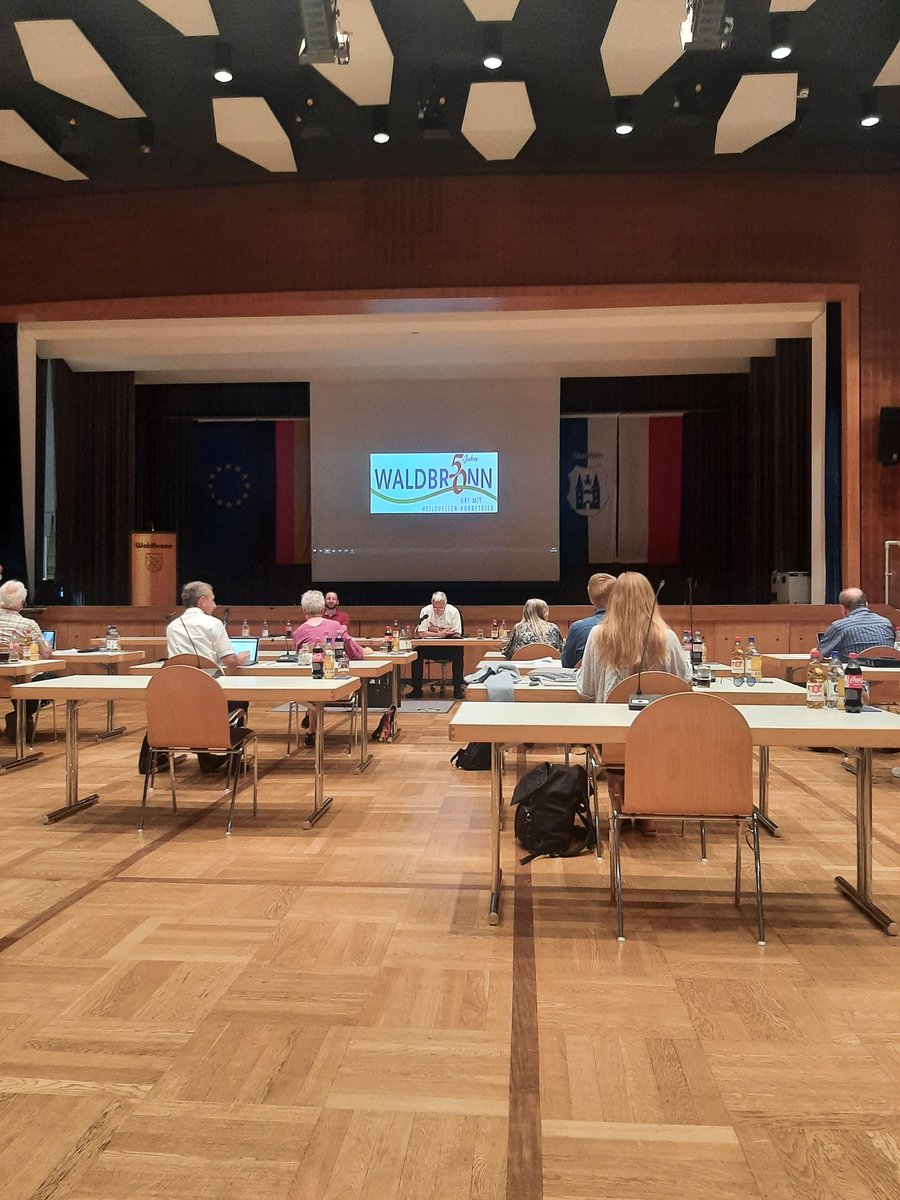 Haag2022's tweet photo. Heute eine denkwürdige Gemeinderatssitzung in #Waldbronn: Letzte Sitzung vor der Wahl am 29.05. und deshalb letzte Sitzung von Bürgermeister Franz Masino. #HaagBürgermeister2022 https://t.co/5aHAV1MnPu