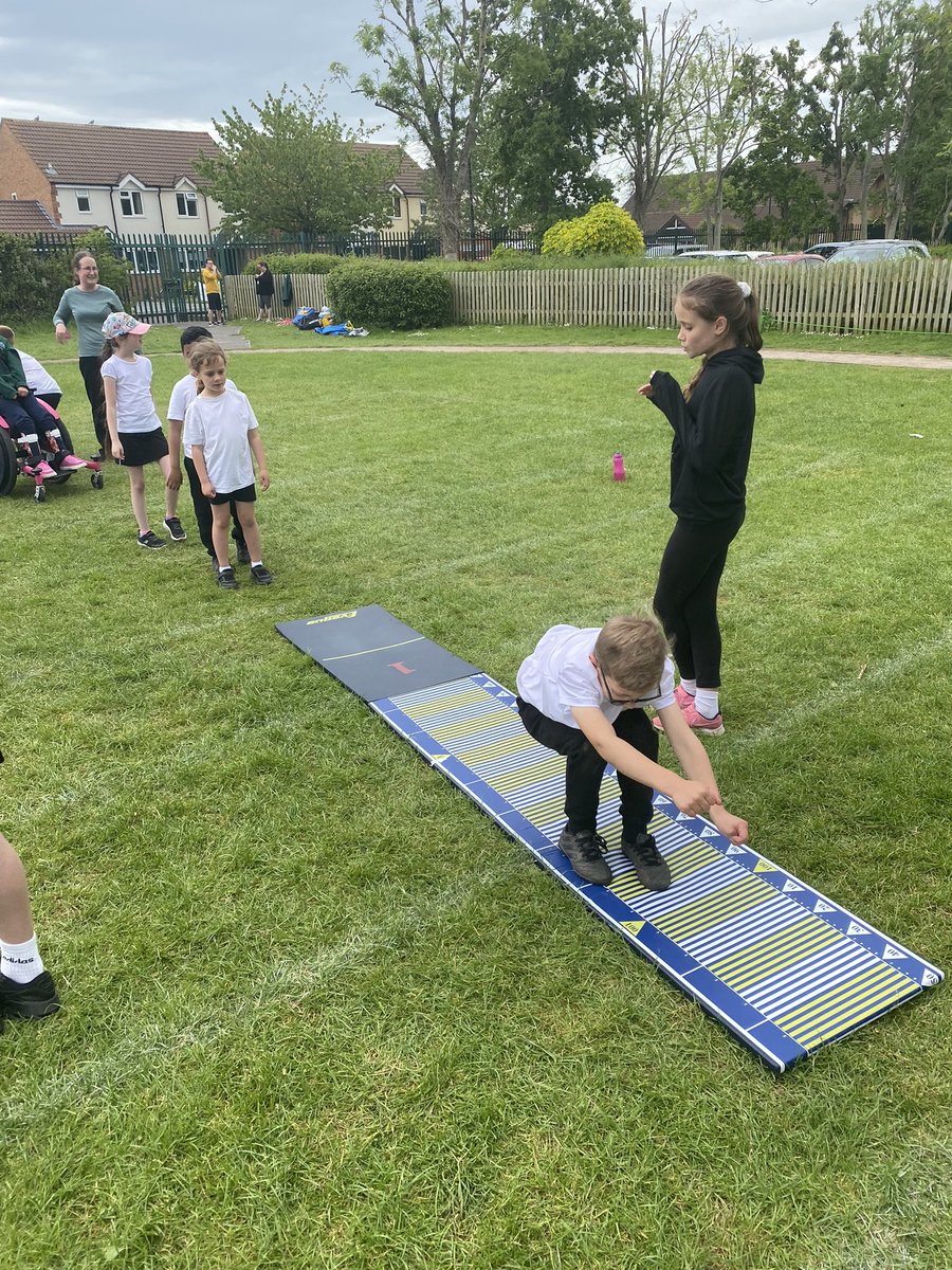 Year 3 Castle Batch (@y3castlebatch) on Twitter photo A wonderful Sports Day this afternoon with such a great atmosphere and We’re so proud of Year 3, they were amazing and showed such great team spirit. 😀☀️@MrsSweetY5_CB <a href="/mrstayloryr5/">@SallyTaylorCBPSA</a> <a href="/CastleBatch/">Castle Batch School</a> <a href="/LisaDadds/">Lisa Dadds</a> A wonderful Sports Day this afternoon with such a great atmosphere and We’re so proud of Year 3, they were amazing and showed such great team spirit. 😀☀️@MrsSweetY5_CB <a href="/mrstayloryr5/">@SallyTaylorCBPSA</a> <a href="/CastleBatch/">Castle Batch School</a> <a href="/LisaDadds/">Lisa Dadds</a>