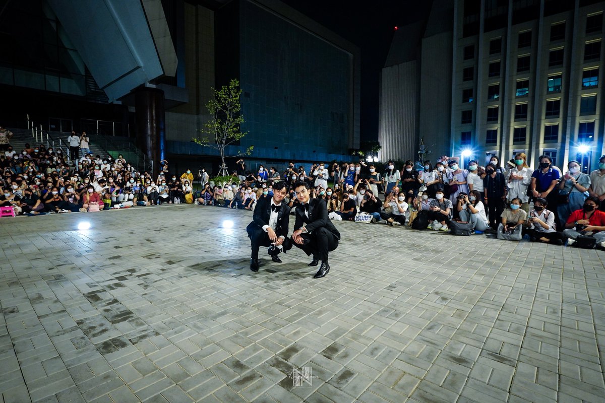 tingnanon's tweet photo. ขอบคุณทุกๆความรักและกำลังใจที่มีให้กันเสมอ เดินทางกลับบ้านกันปลอดภัย พักผ่อนนะคะทุกคน 🙇🏻‍♀️✨

@mynameisnanon 
#mynameisnanon #nanon_korapat https://t.co/rXg6YeE7Db