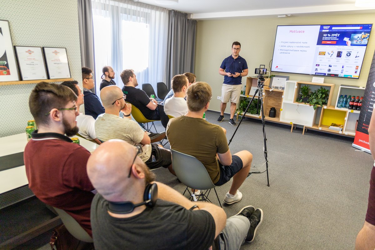 Je to tady. 38. sraz  #pehapkari je v plném proudu! #php #peckadesign #pehapkaribrno