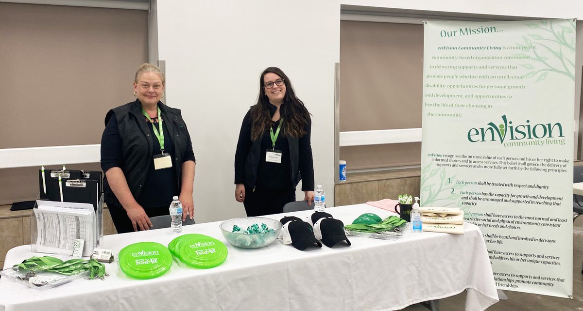 EastmanEmploy's tweet photo. Our HR Specialist- Alisha and HR Assistant-Cheryl are representing enVision at the South-East Career Expo (2nd floor, 22 Area Street La Broquerie, MB) today from 1pm-6pm. If you are in the area, drop by and say hi! 
#hiring #southeastmanitoba #steinbach #labroquerie https://t.co/AFaJUJd3Gk