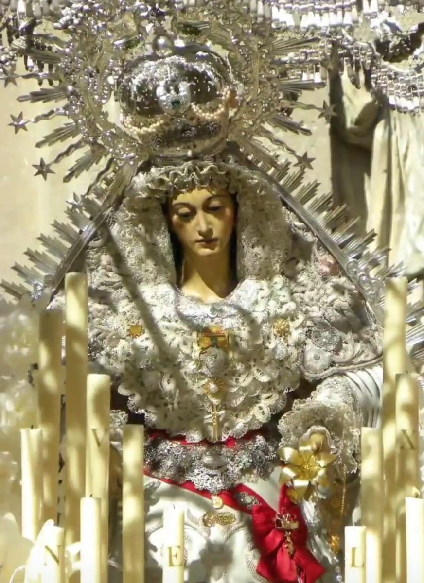 Hoy se cumple el IX aniversario de la celebración de la Magna Mariana, celebrada con motivo del I Centenario de la Coronación de la Virgen de las Angustias