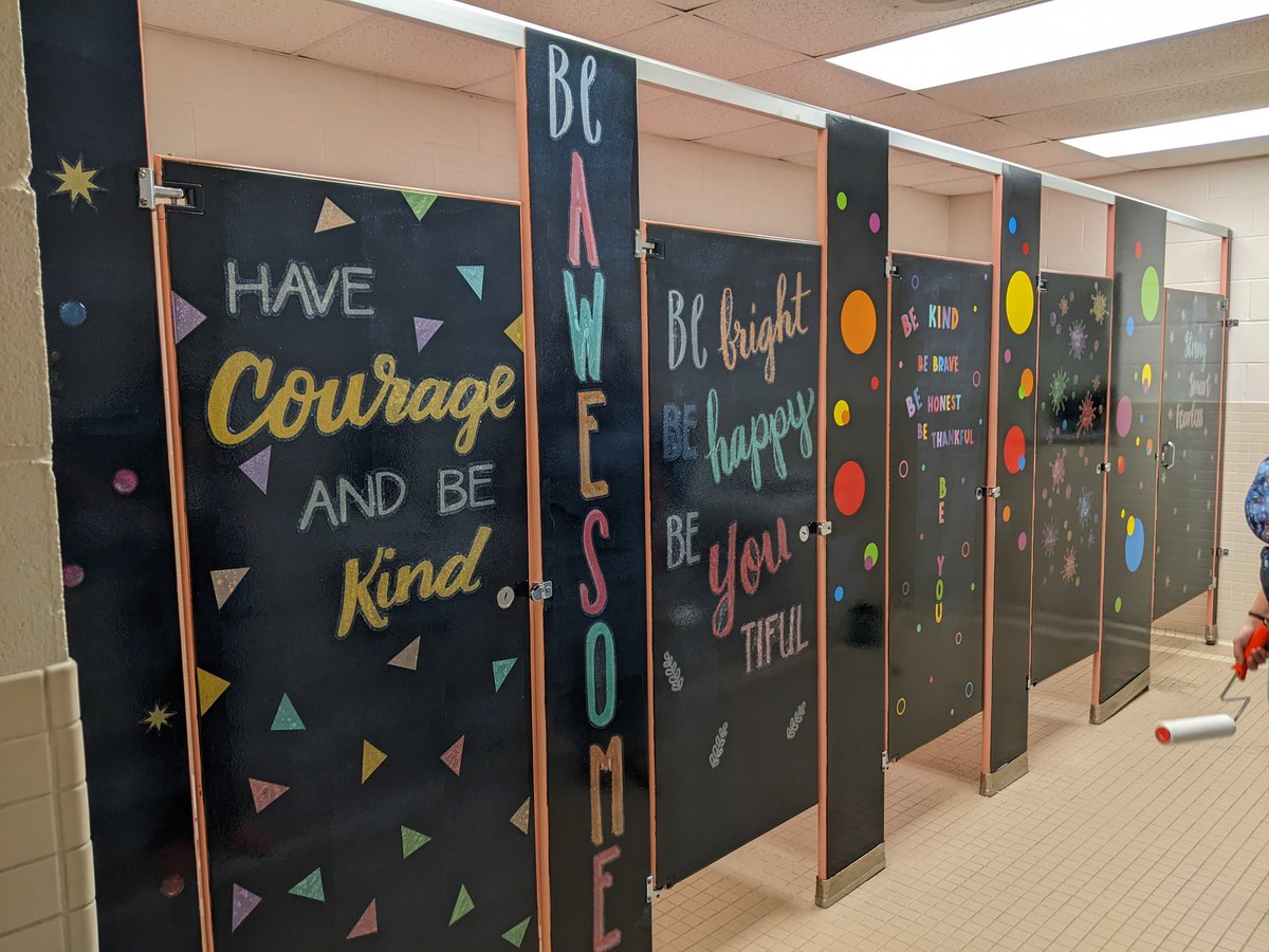 DrJ_cfprincipal's tweet photo. Surprise for the 2nd gr girls...a restroom refresh! So fun and inspiring! Thank you @GurneyArt - can't wait to see which restroom gets a refresh next! #cfchoosecourage https://t.co/9wCpRh5XA1