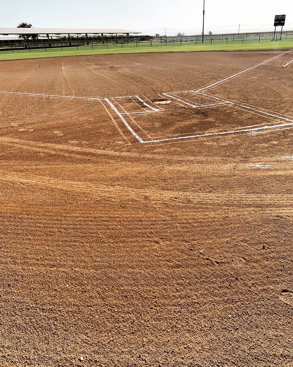 shaftersoftball's tweet photo. It’s game day! 4:30 game time. See you all there! Go Generals! @ShafterHigh @General_Pride https://t.co/hBzl9IRAi2