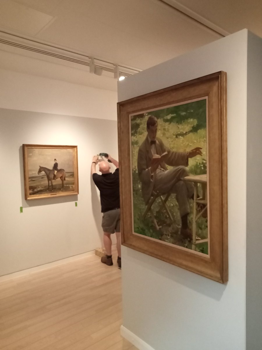 BSATrust's tweet image. It's all go @NHRMuseum with a rapid turnaround of our exhibition.  Sir Alfred Munnings(1878-1959) A Life of his Own. A bit of a change over of pictures and a brand new settings. #newmarket @DiscoverNKT @LoveNewmarket  @JockeyClubRooms
#Suffolk