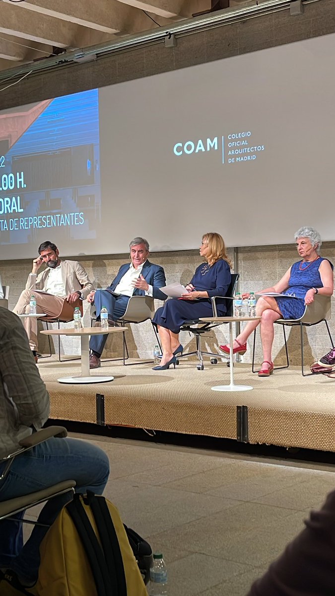 aespinosach's tweet photo. TODOSCOAM Tenemos que reorganizar servicios para una nueva sociedad #COAMadrid #eleccionesCOAM2022 https://t.co/pGY04ZHuRX