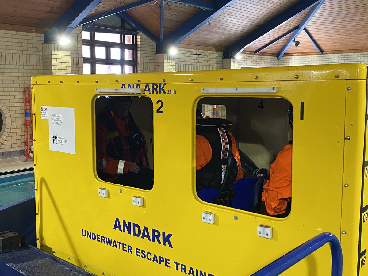 Karl Manners tweet media