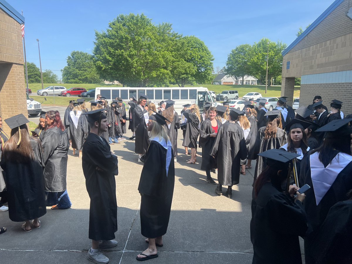 SurryCentralHS's tweet photo. Seniors enjoyed their Eagle Walk today to all the elementary schools and middle school as one final farewell before graduation! 🦅🎓🖤💛#TheBigSC https://t.co/Ar4R4t3Ddk