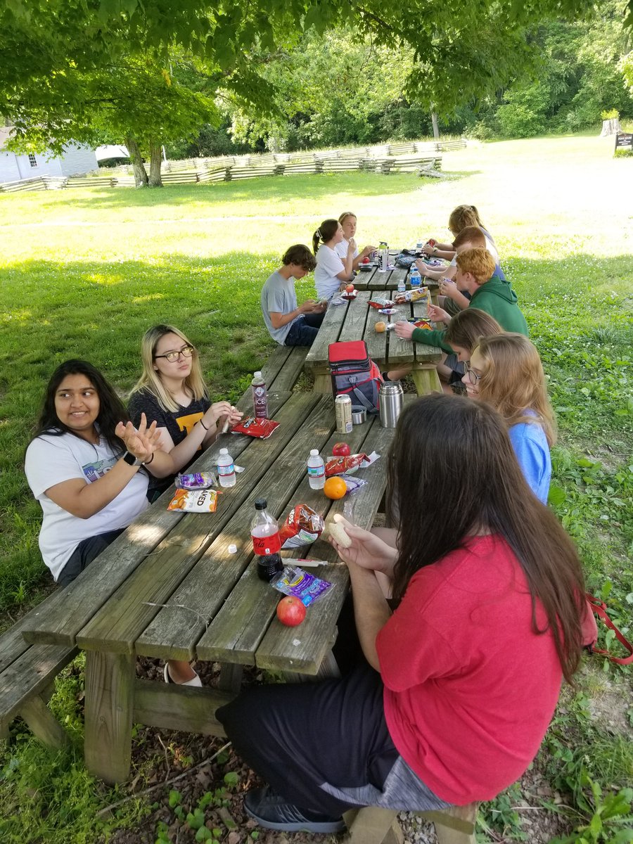 @kbrattenfrancis tweet media