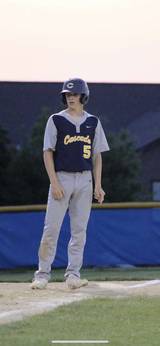 Midwestbustrips.com Dude of the Night:

Ty Fraser from Cascade went 6/8 with 3 doubles, 5 RBIs, and 2 runs scored in the 🧹 of Midland.

<a href="/CHScougsbasball/">Cascade Baseball</a>