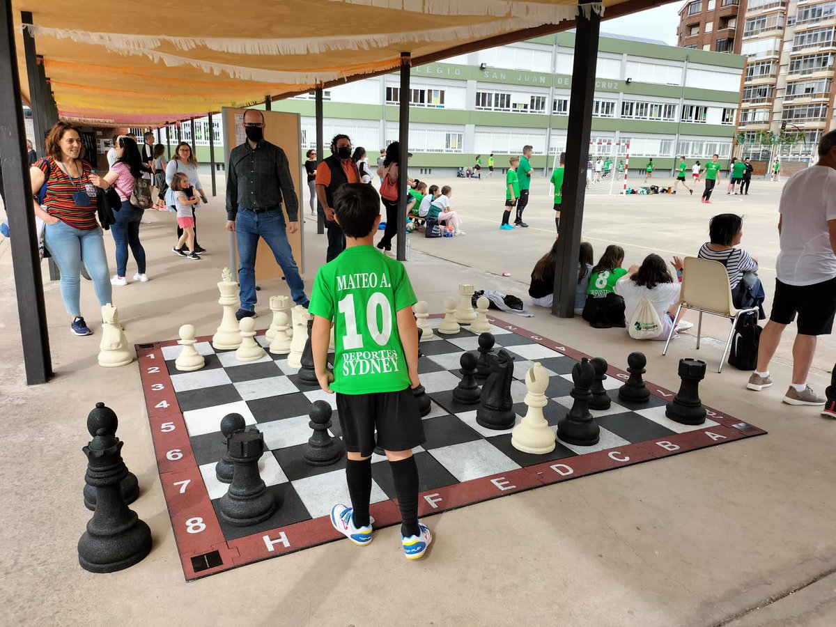 Colegiojuancruz's tweet photo. XLI Semana Deportiva.
Primera jornada de fiestas colegiales: deporte y sana competitividad en @Colegiojuancruz #leonesp https://t.co/d9oPoc5hM4