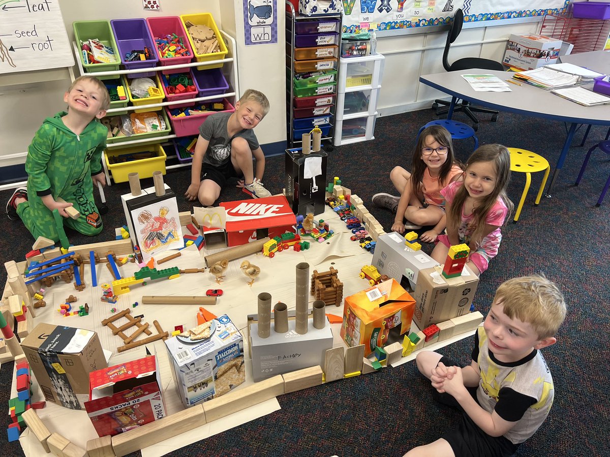 KellisonKinder's tweet photo. Last day with the chicks!!!🐥 https://t.co/PqTWwG45fk