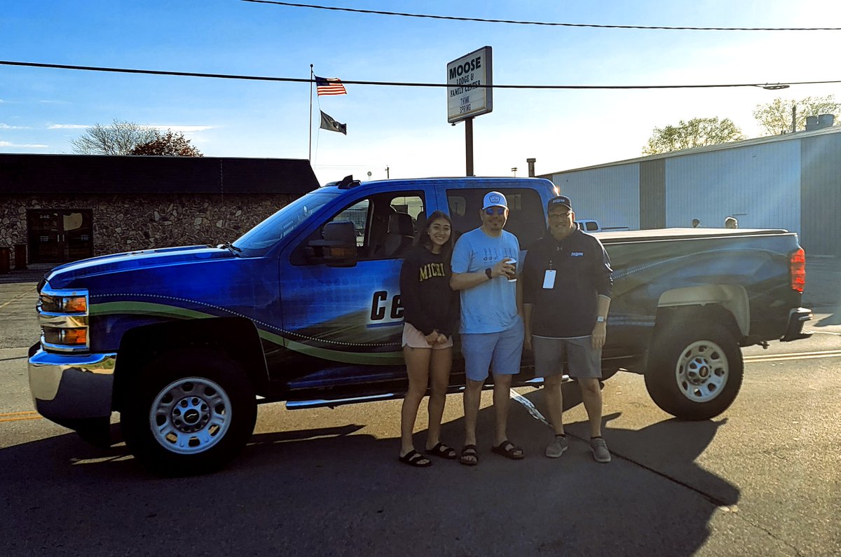 cellcommarathon's tweet image. This race wouldn't be possible without our volunteers! A reminder to all of our helping hands on race day that the volunteer party is TONIGHT (5/18) at Green Bay Distillery at 5:30 p.m. Join us for some food and fun as a token of our appreciation!