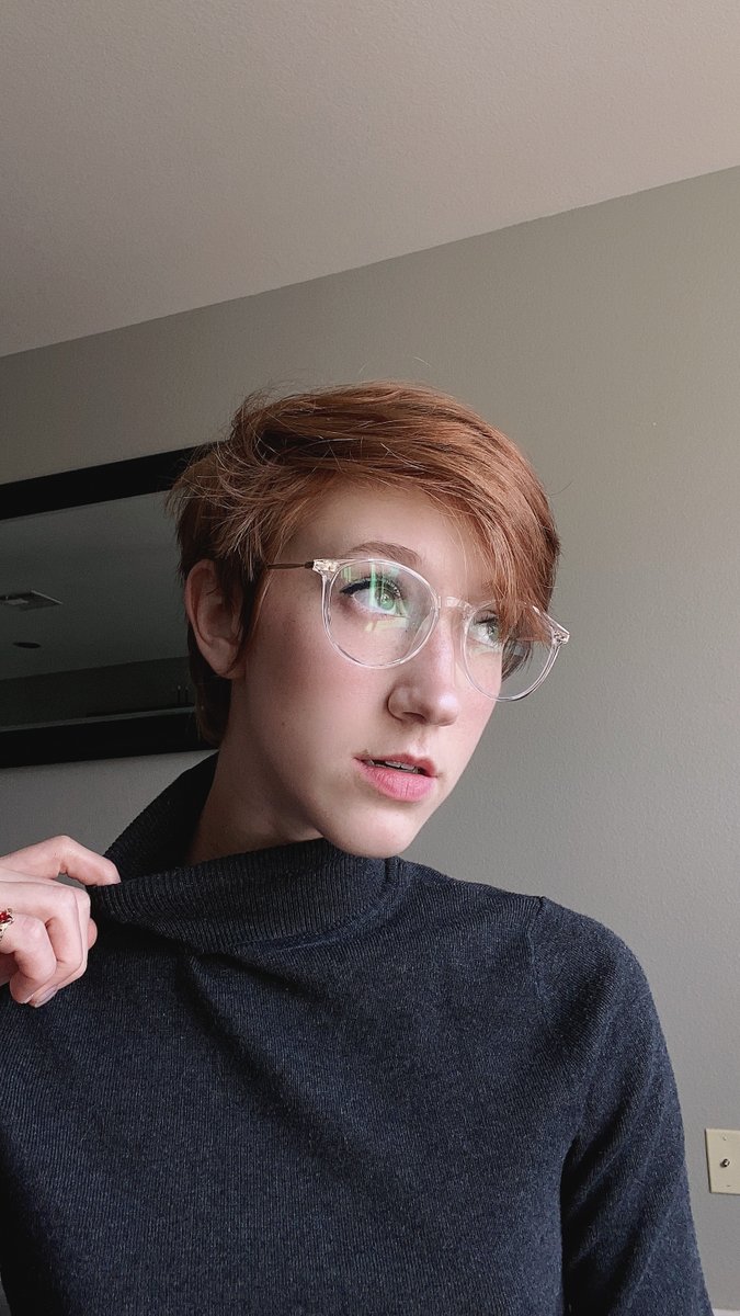 Business up top, party down south :p alice white 🍋🥚(she/her) @aliceoncam