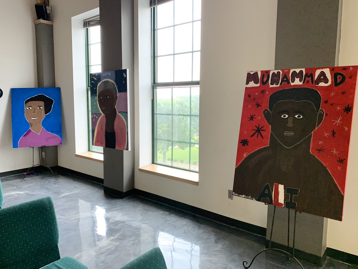 Strokes of passion and inspiration 🎨 filled <a href="/roots101AAM/">Roots 101 African American Museum</a> this evening as the young ladies of <a href="/STEAM_GEMS/">Grace M. James Academy of Excellence</a> showcased their love for art and west Louisville leaders. Jazzmyn Clemons, a 6th grader said she was inspired to paint <a href="/iservehope/">Bussey10.0</a>. <a href="/WDRBNews/">WDRB News</a>
