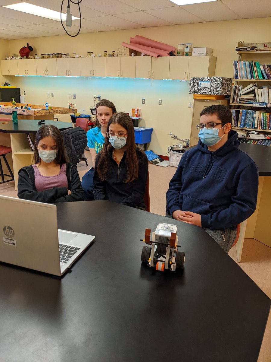 LambertJeananne's tweet image. What a great way to finish our robotics season. Our team just finished their interview for the FLL Canada Cup. They were very professional and knowledgeable in their responses. Great ambassadors for HNMA and  NL. @HNMA_Lawn @NLESDCA @NLFIRSTRobotics