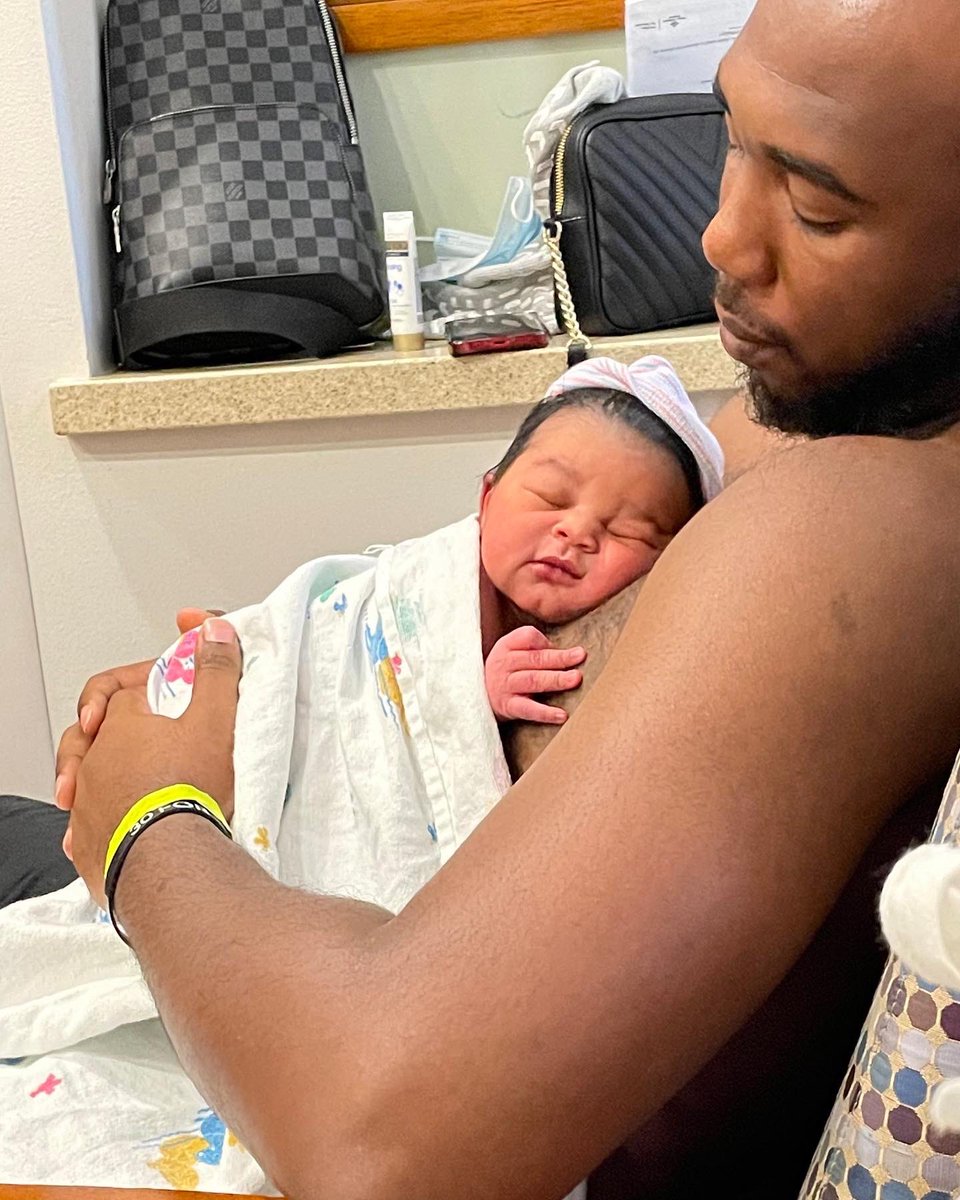 PhetDaProphet's tweet image. Greatest moment of my life! Everyone help me welcome my son Japhet Darnell Davis-Sophus into this world 😇.