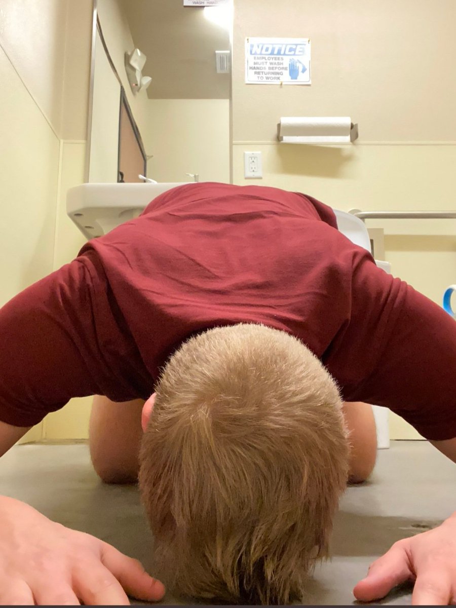 DomMuscleGod1's tweet image. 🚨🔥🚨  RT GAME 🚨 🔥 🚨 

This good boy is on his knees begging for me the slap his money out of him.... let&apos;s make it hurt 

 $$$$$ 2/2/2 for 30 $$$$$