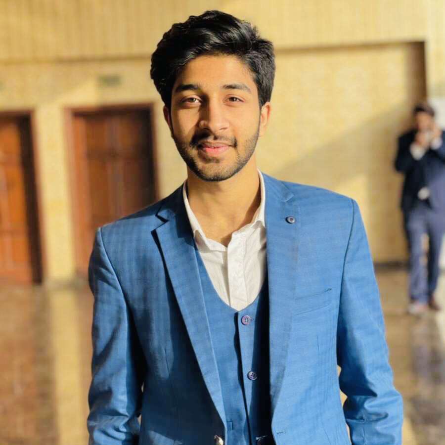 abdullah_w30's tweet photo. #NewProfilePic https://t.co/nNIntejKnc