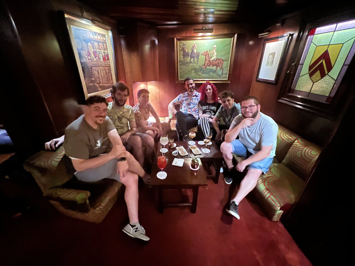 CodelyTV's tweet image. Espectacular #CodelyKeynote.

Nos lo hemos gozado. Muchas gracias. 🎩