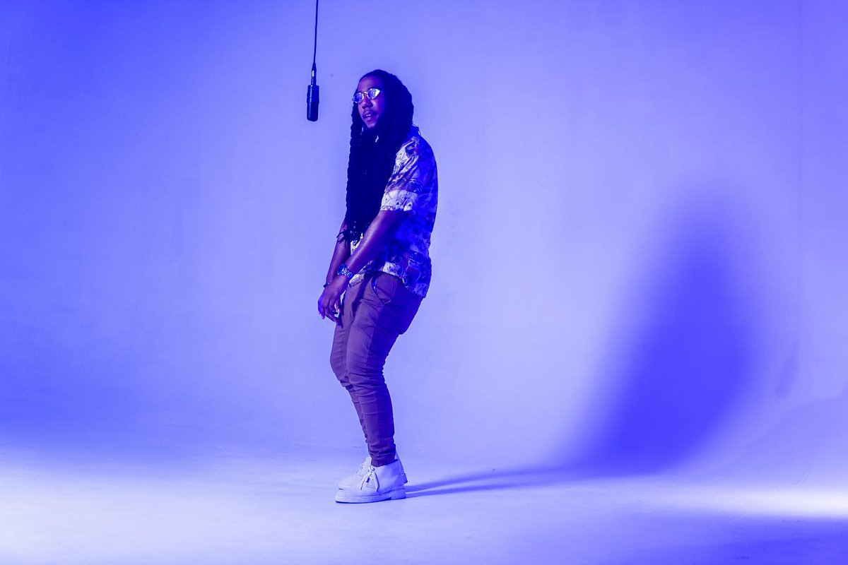 EasyStarRec's tweet photo. Need some better vibes today? @TheRoyalBlu & The Autos DANCEHALL SESSION has you covered πΊπ»ππ» Listen now βΆ https://t.co/yN0VNqOthS
#RoyalBlu #TheAutos #DancehallSession #EasyStarRecords
πΈ IG: nickiikane https://t.co/xg0YvoOdp9
